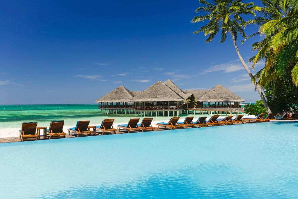 “07 Nights Holiday in Medhufushi Island Resort with Beach villa & Water villa” Starting From £1999pp