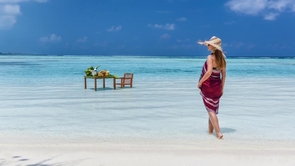 Dream Maldives Getaway: 7 Nights Adaaran Select Hudhuranfushi All Inclusive Premium Combined Return Speedboat Transfer included Price starting from £1,599pp