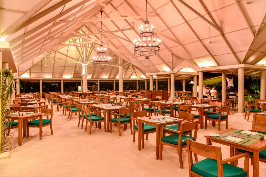 Dream Maldives Getaway: 7 Nights Adaaran Select Hudhuranfushi All Inclusive Premium Combined Return Speedboat Transfer included Price starting from £1,599pp