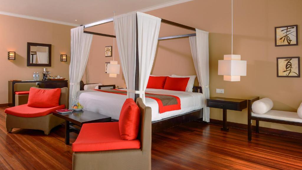 Dream Maldives Getaway: 7 Nights Adaaran Select Hudhuranfushi All Inclusive Premium Combined Return Speedboat Transfer included Price starting from £1,599pp