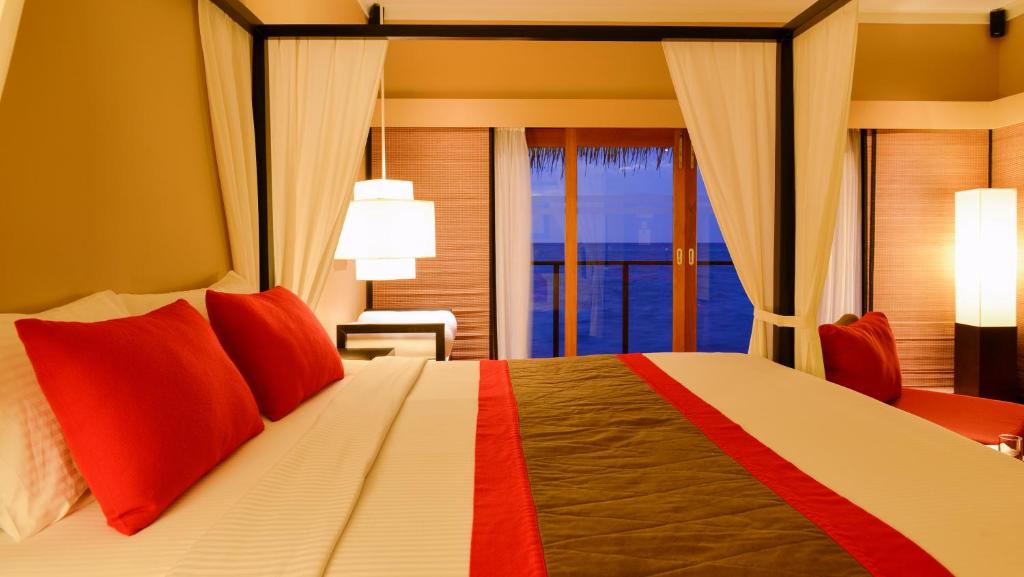 Dream Maldives Getaway: 7 Nights Adaaran Select Hudhuranfushi All Inclusive Premium Combined Return Speedboat Transfer included Price starting from £1,599pp