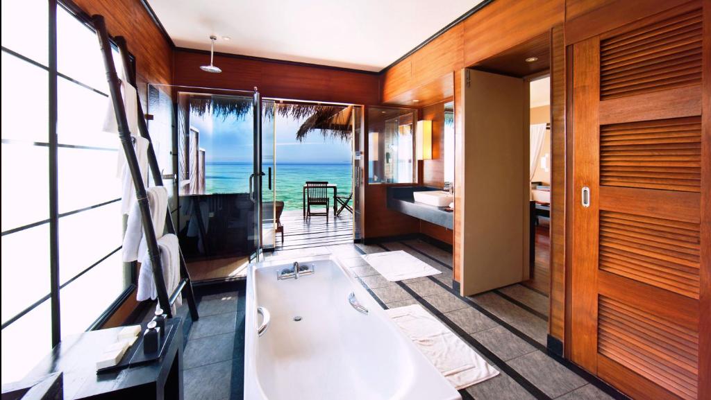 Dream Maldives Getaway: 7 Nights Adaaran Select Hudhuranfushi All Inclusive Premium Combined Return Speedboat Transfer included Price starting from £1,599pp