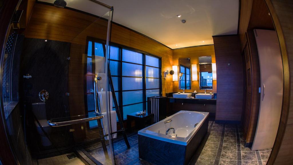 Dream Maldives Getaway: 7 Nights Adaaran Select Hudhuranfushi All Inclusive Premium Combined Return Speedboat Transfer included Price starting from £1,599pp