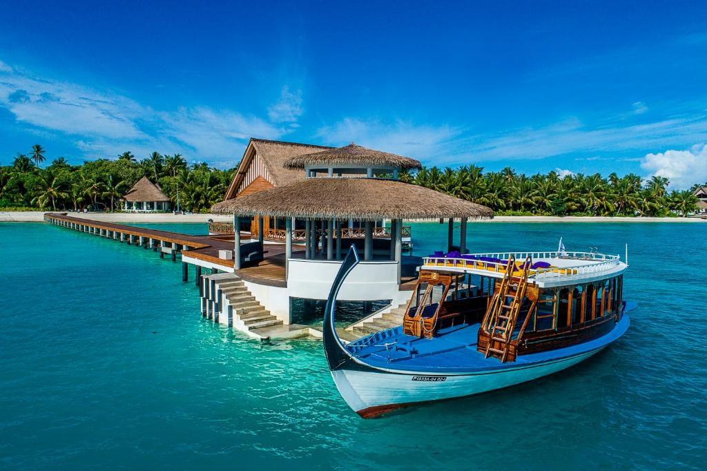 10 Nights Holiday at Mercure Maldives Koddoo & Jumeirah Zabeel Saray with All Inclusive