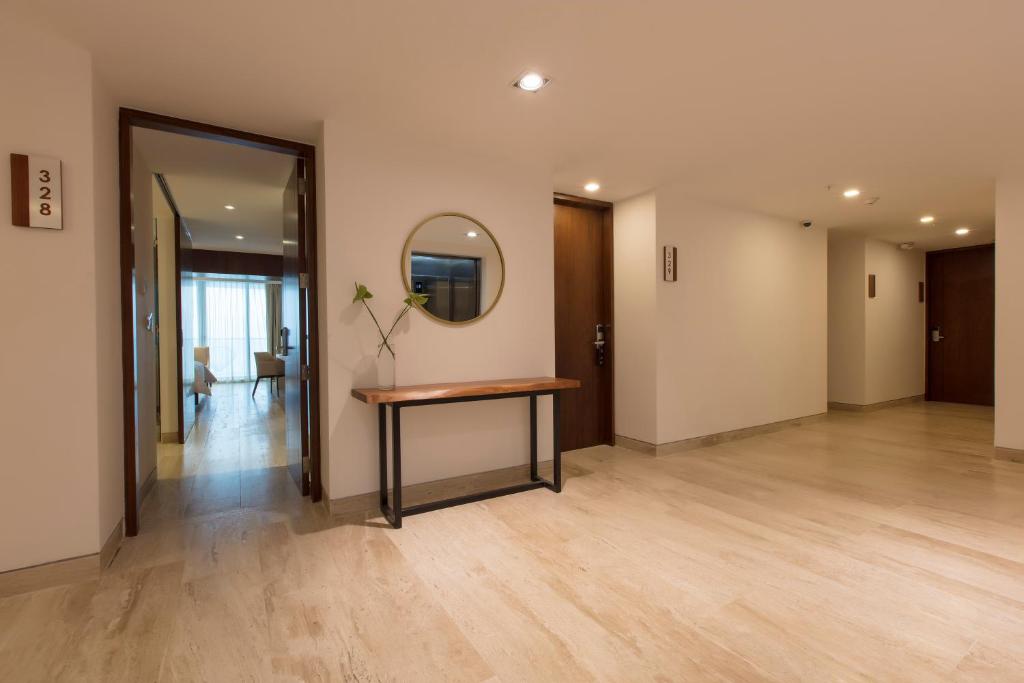 “Double Delight: 10 Nights in Las Vegas & Cancun – A Perfect Fusion of Entertainment and Tropical Paradise” Starting fr. £1999 PP