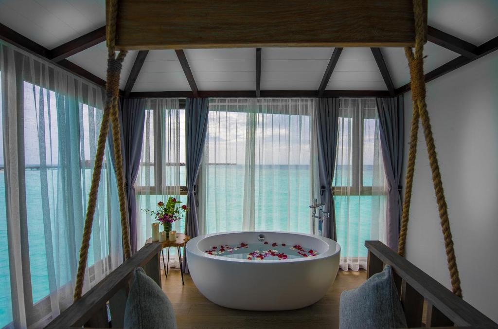 06 Nights Holiday Deal || Grand Park Kodhipparu Maldives