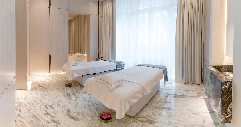 03 Nights Holiday at Five Palm Jumeirah with Half Board