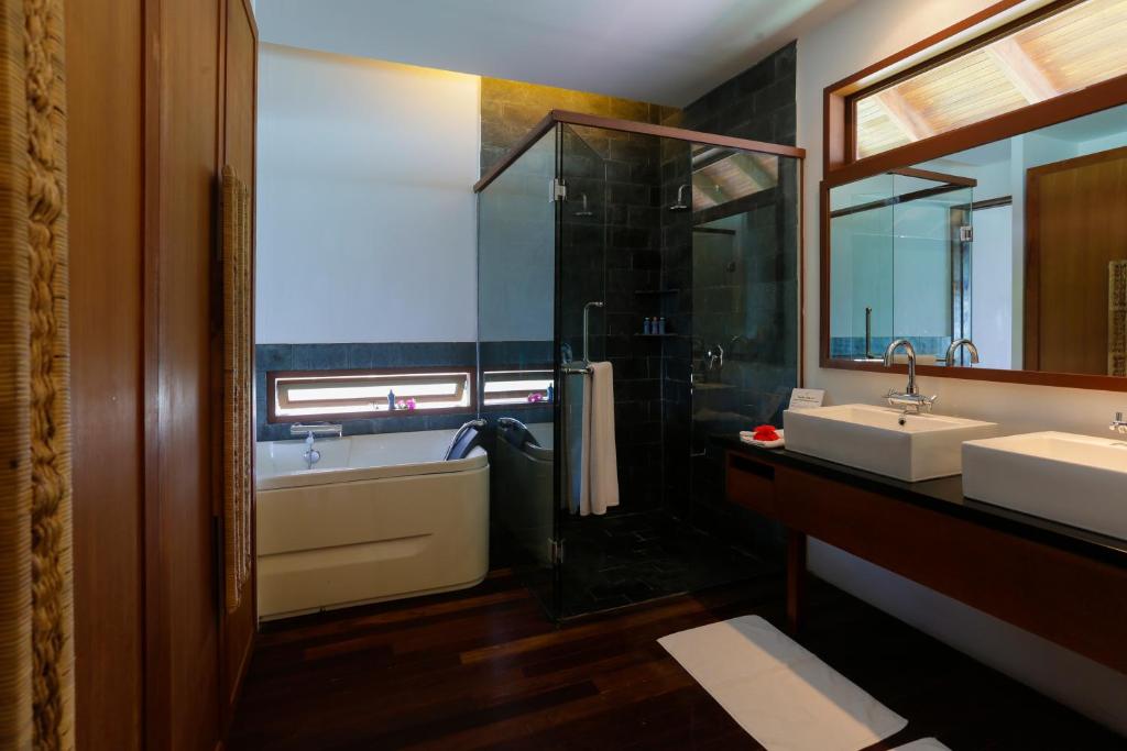 “07 Nights Holiday in Medhufushi Island Resort with Beach villa & Water villa” Starting From £1999pp