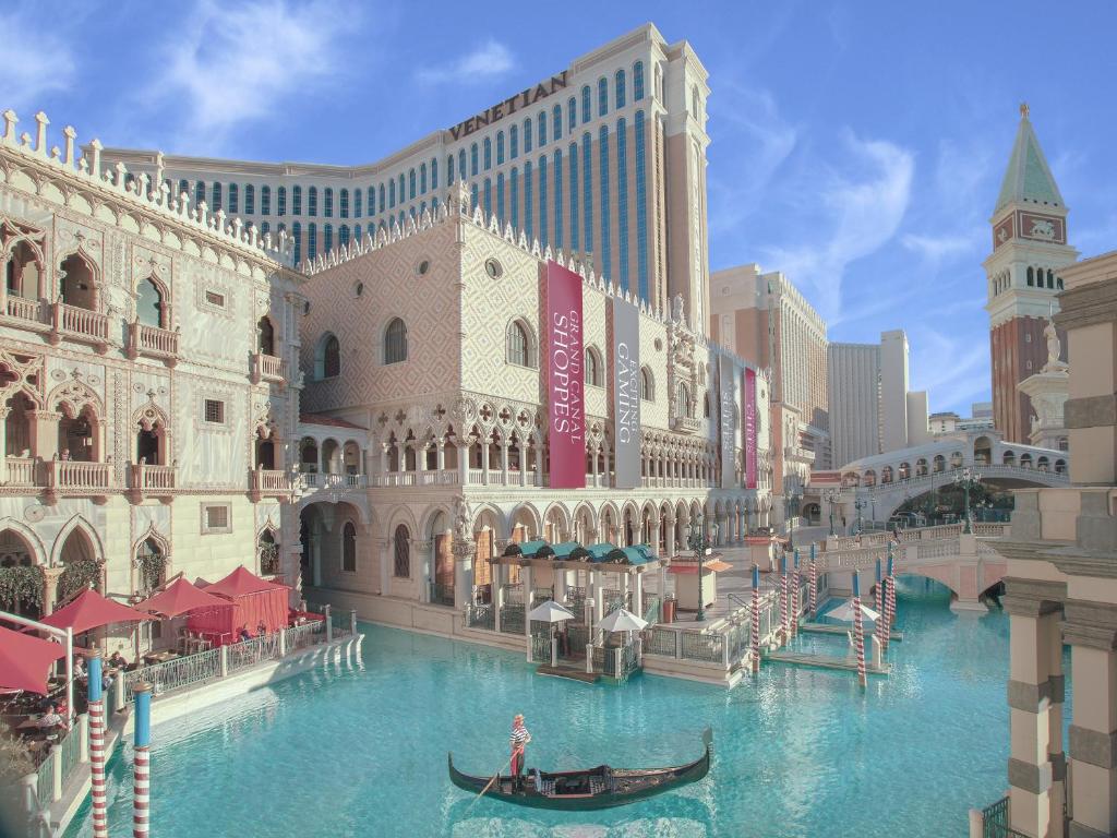 Double Destination Holiday Deal || Cancun + Las Vegas