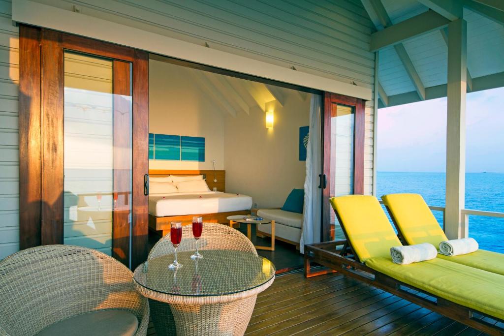 10 Nights Luxury Holiday Trip to Maldives || Dubai Starting from £1,595 pp