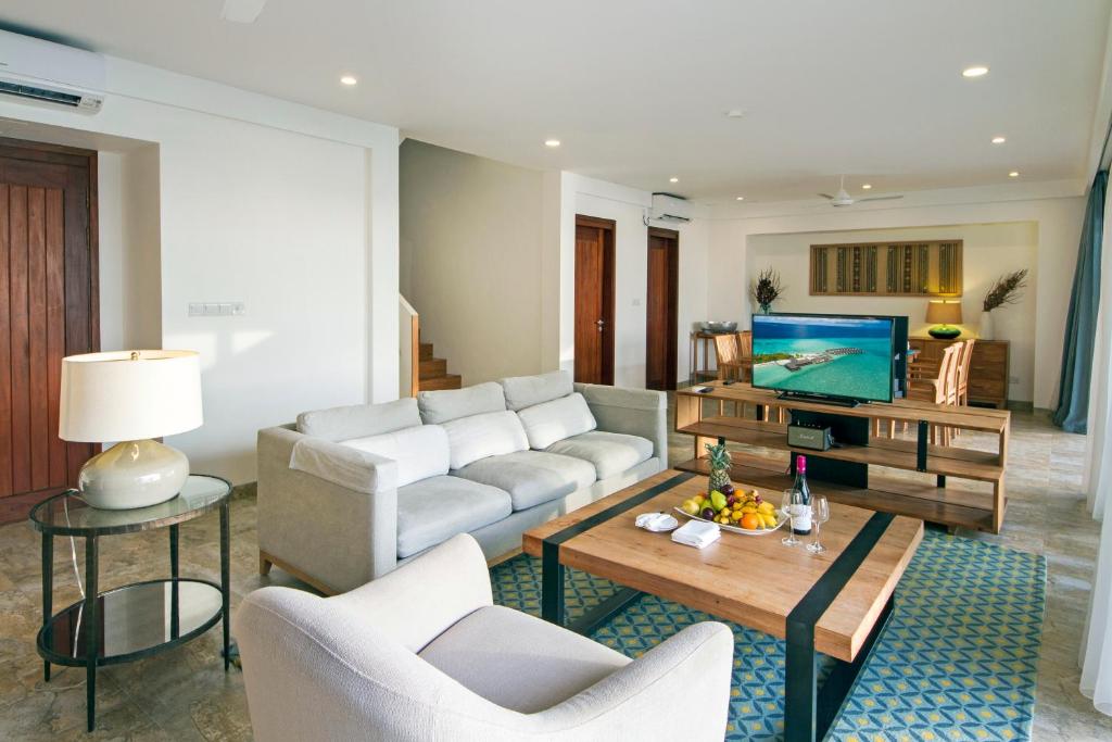 10 Nights Luxury Holiday Trip to Maldives || Dubai Starting from £1,595 pp