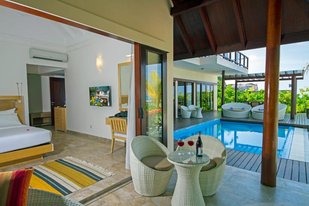 10 Nights Luxury Holiday Trip to Maldives || Dubai Starting from £1,595 pp