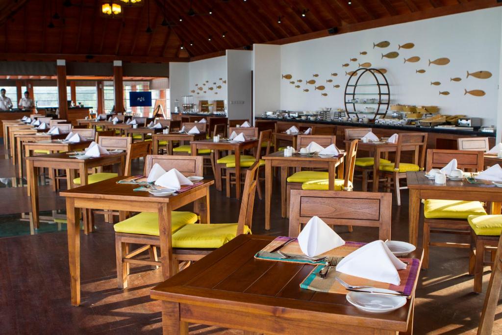 10 Nights Luxury Holiday Trip to Maldives || Dubai Starting from £1,595 pp