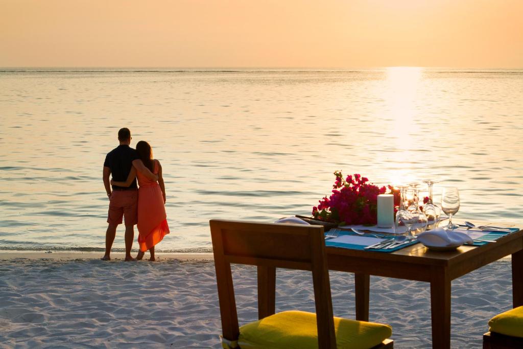 10 Nights Luxury Holiday Trip to Maldives || Dubai Starting from £1,595 pp