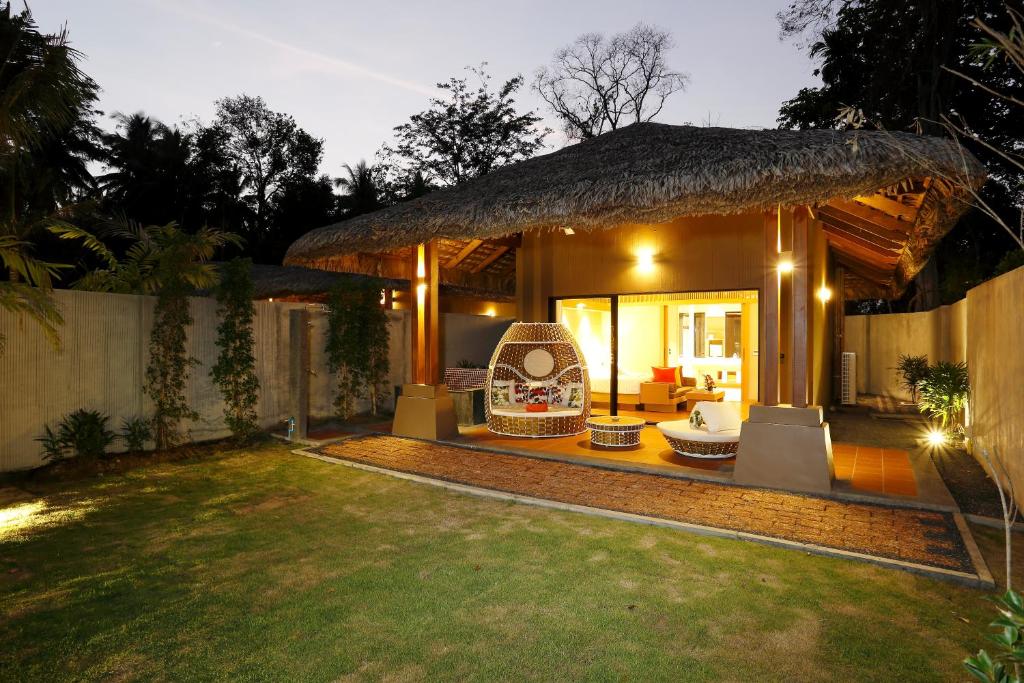 Long 21 Nights of Opulence in Beyond Khao Lak, Centara Kata Phuket & Dusit Thani Krabi w/flights & transfers