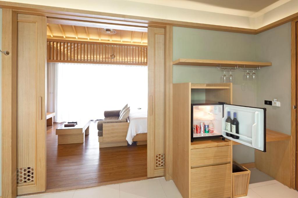 Long 21 Nights of Opulence in Beyond Khao Lak, Centara Kata Phuket & Dusit Thani Krabi w/flights & transfers