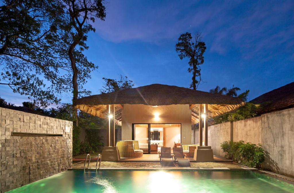 Long 21 Nights of Opulence in Beyond Khao Lak, Centara Kata Phuket & Dusit Thani Krabi w/flights & transfers