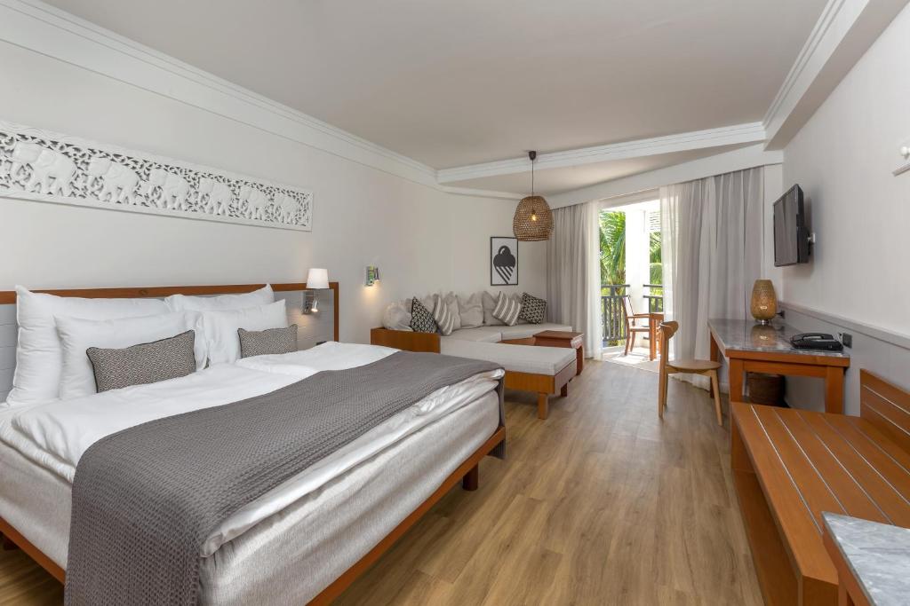 12-Night Thailand Escape Bangkok, Koh Samui & Phuket All Ground Transfers Included, Price starting from £1,299