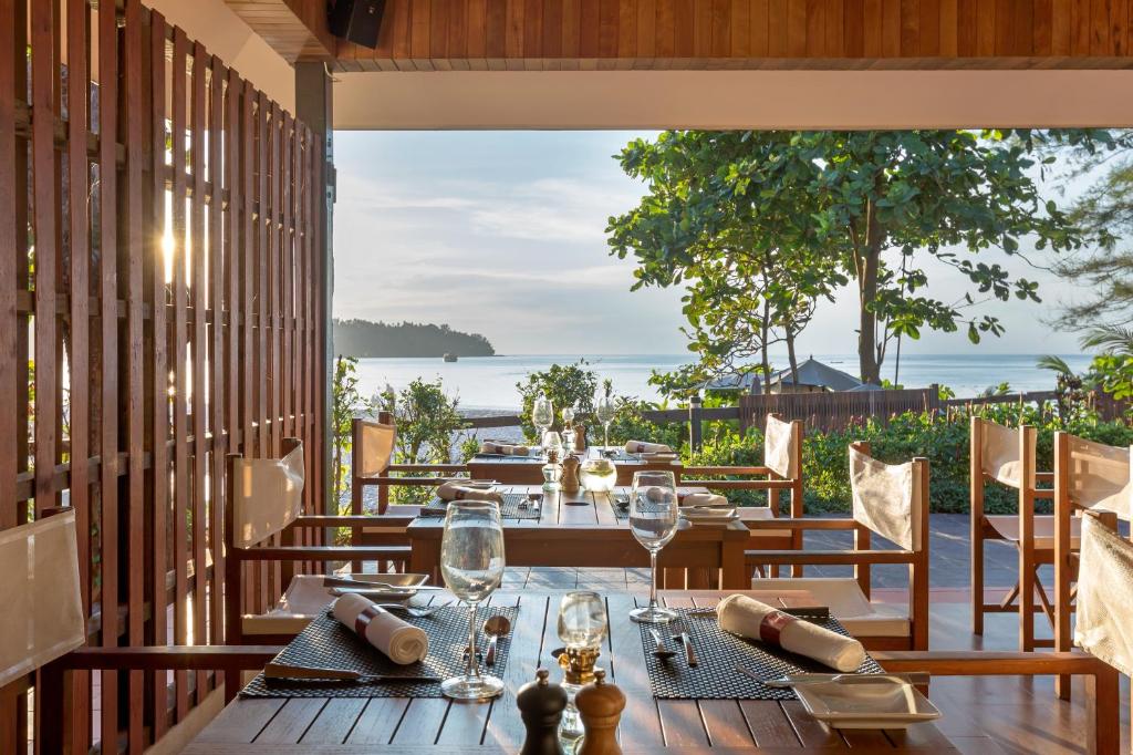 12-Night Thailand Escape Bangkok, Koh Samui & Phuket All Ground Transfers Included, Price starting from £1,299