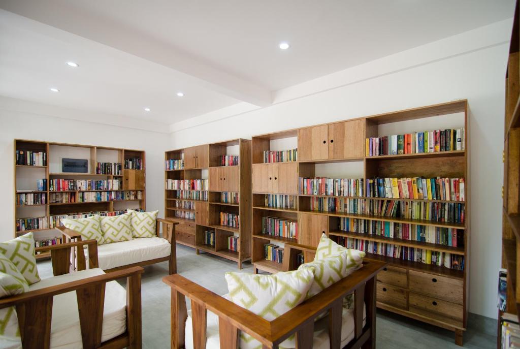 10 Nights Luxury Holiday Trip to Maldives || Dubai Starting from £1,595 pp