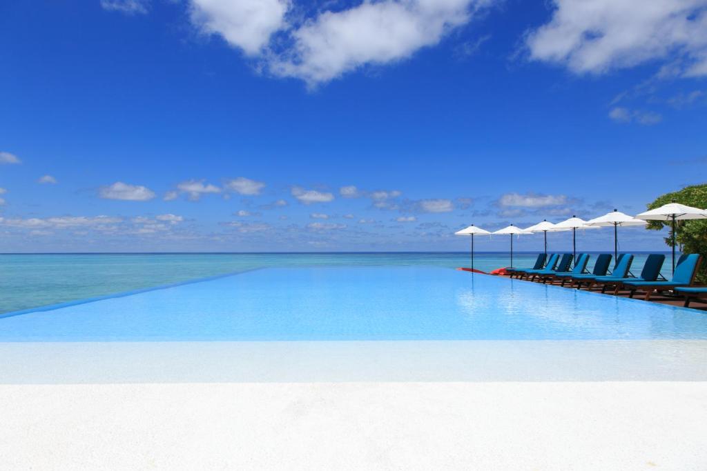 10 Nights Luxury Holiday Trip to Maldives || Dubai Starting from £1,595 pp