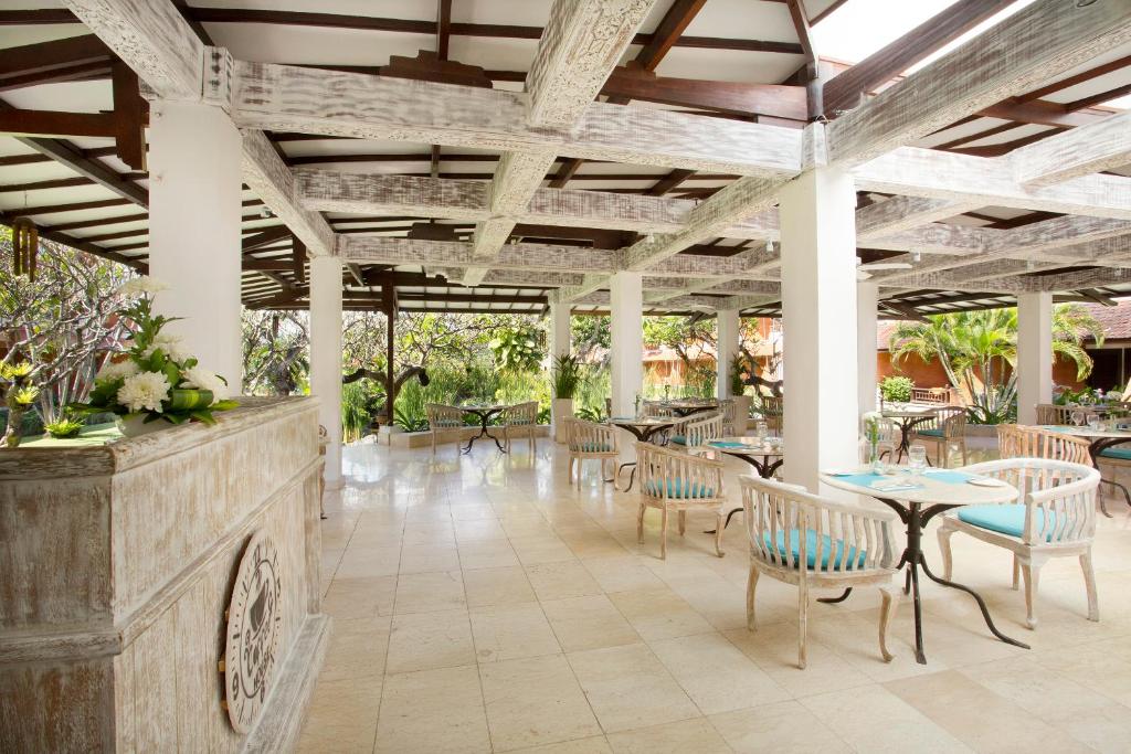 14 Nights Multi-Center Holiday Deal to the Stunning Sites & Beaches of Dubai, Bangkok, Singapore & Bali, to experience the luxury starting from £1469 pp