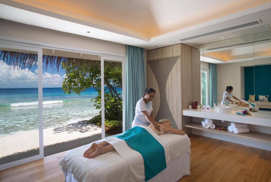 THE ULTIMATE MALDIVES FAMILY HOLIDAY 7 Nights in 5★ Kandima Maldives FROM ONLY £5,799 PER FAMILY