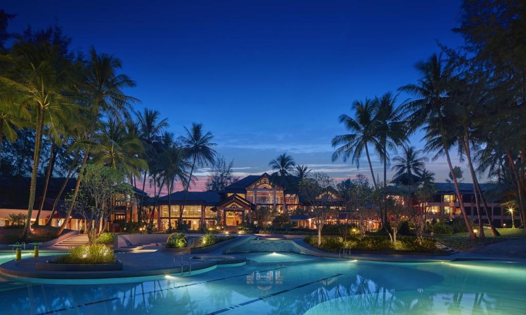 Sun-Kissed Sands and Arabian Nights: Embrace the Magic of Phuket and Dubai on a 10 Night Twin Centre Retreat.