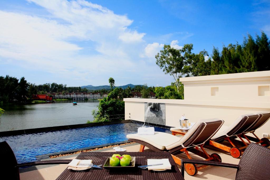 Sun-Kissed Sands and Arabian Nights: Embrace the Magic of Phuket and Dubai on a 10 Night Twin Centre Retreat.