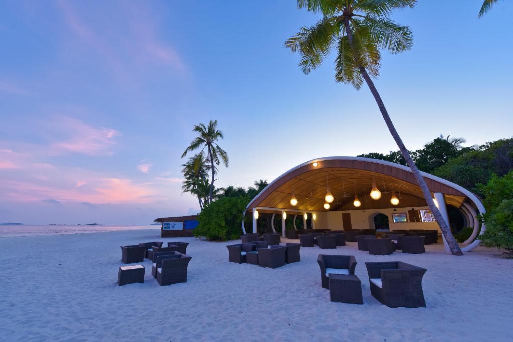 DREAMLAND MALDIVES COUPLE ESCAPE 14 Nights in Paradise All-Inclusive, Price starting From £5,949 Per Couple