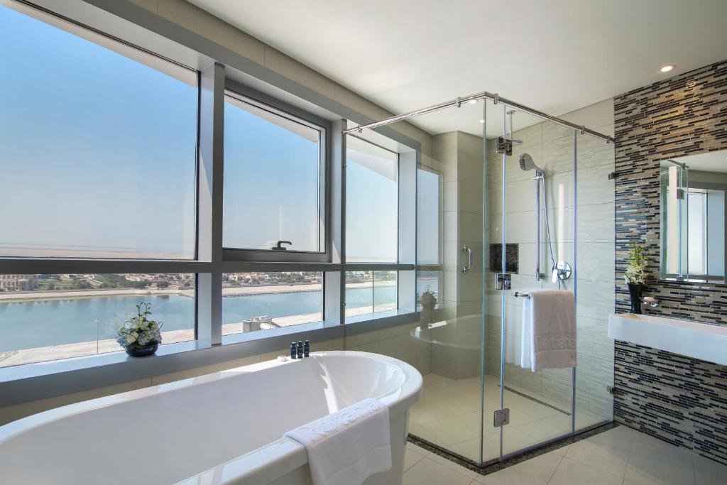 10 Nights of Indulgence and Relaxation in Abu Dhabi and the Maldives