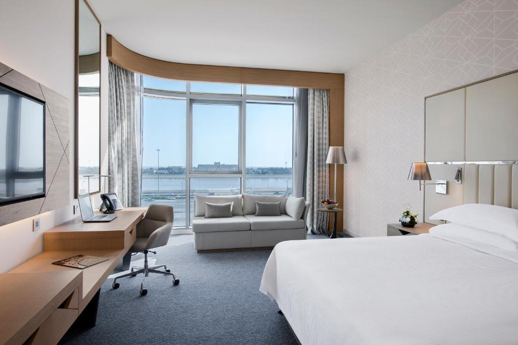 10 Nights of Indulgence and Relaxation in Abu Dhabi and the Maldives