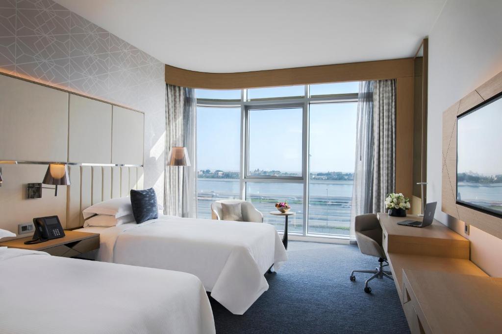 10 Nights of Indulgence and Relaxation in Abu Dhabi and the Maldives