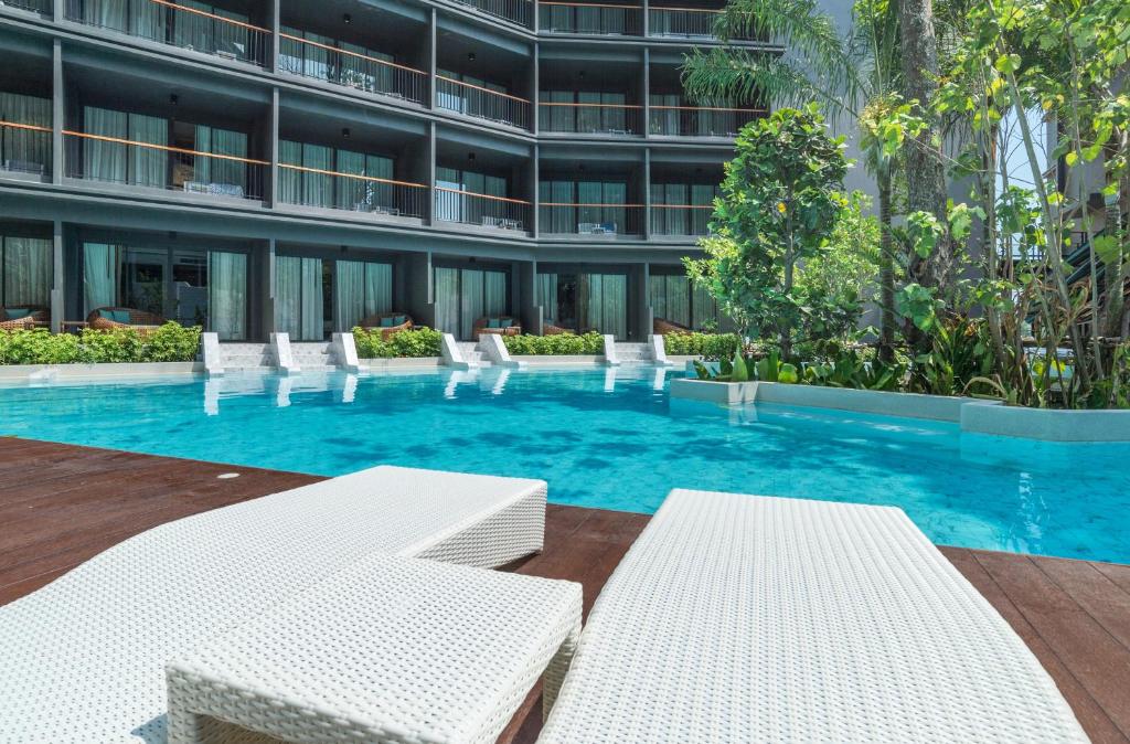 10 Nights Holiday at Panan Krabi Resort, Hard Rock Pattaya & Century Park with Breakfast