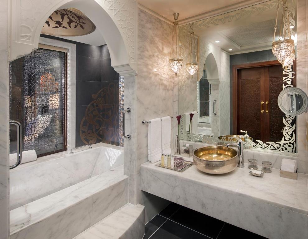 05 Nights Family Odyssey at jumeirah zabeel saray, Dine around Half Board