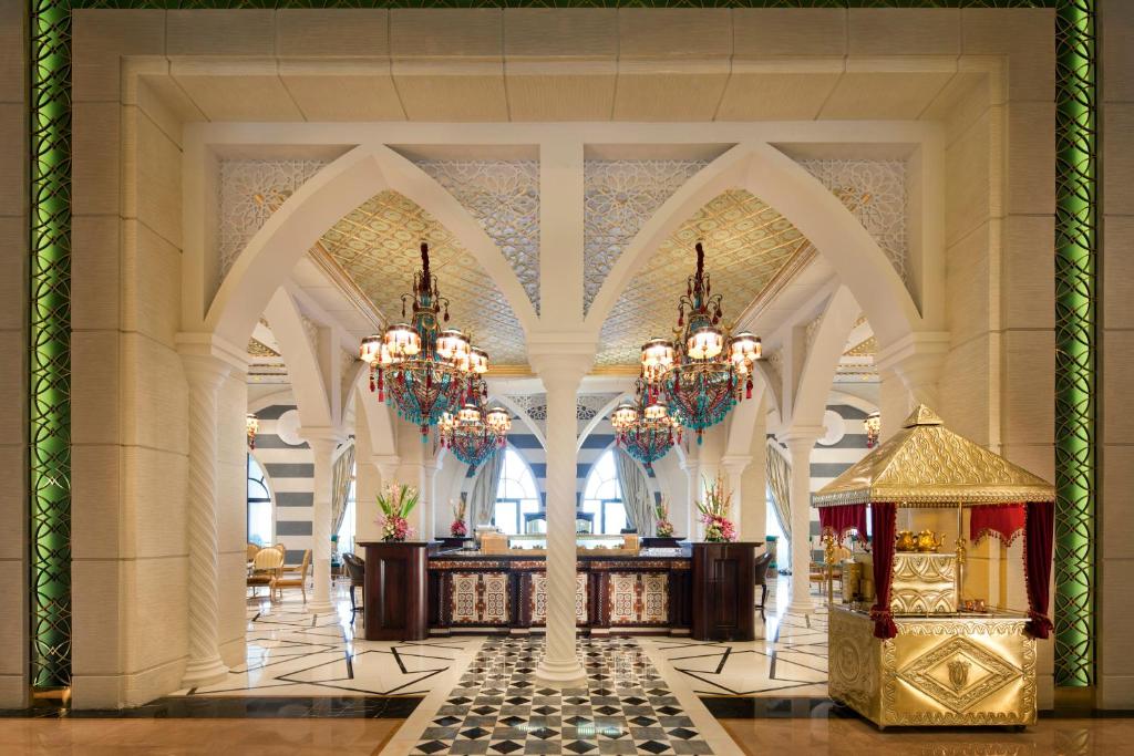 05 Nights Family Odyssey at jumeirah zabeel saray, Dine around Half Board