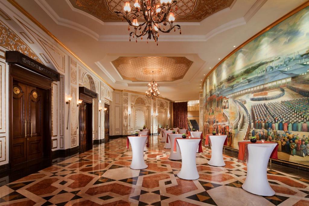 05 Nights Family Odyssey at jumeirah zabeel saray, Dine around Half Board