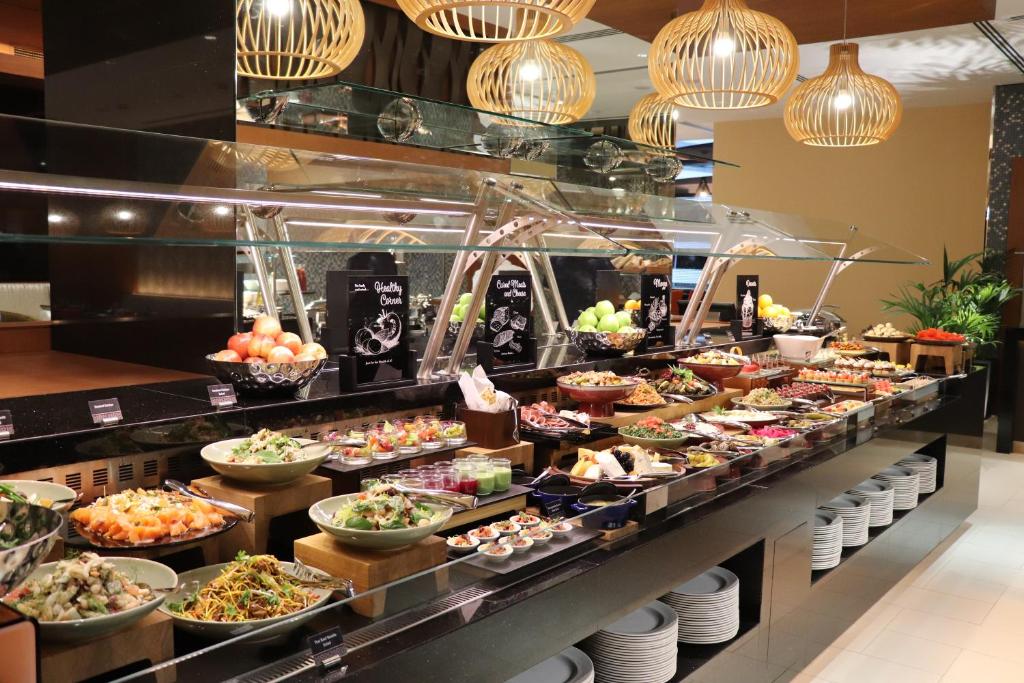 10 Nights of Indulgence and Relaxation in Abu Dhabi and the Maldives