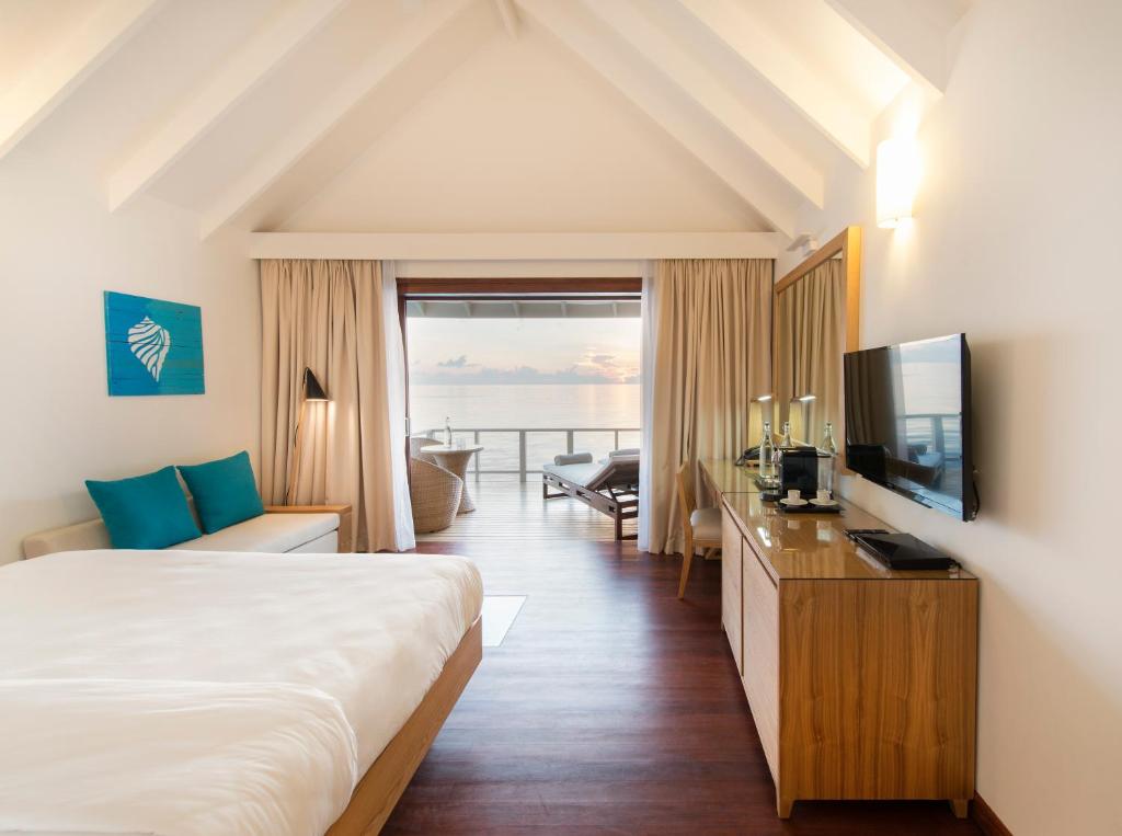 10 Nights Luxury Holiday Trip to Maldives || Dubai Starting from £1,595 pp