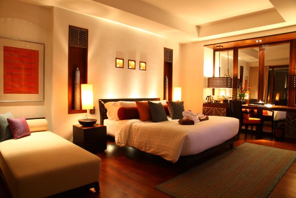 Experience the Best of Thailand – 09 Nights in Mai Samui Resort & Spa and Century Park Bangkok, w/flight & Transfers