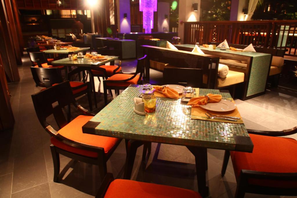 Experience the Best of Thailand – 09 Nights in Mai Samui Resort & Spa and Century Park Bangkok, w/flight & Transfers