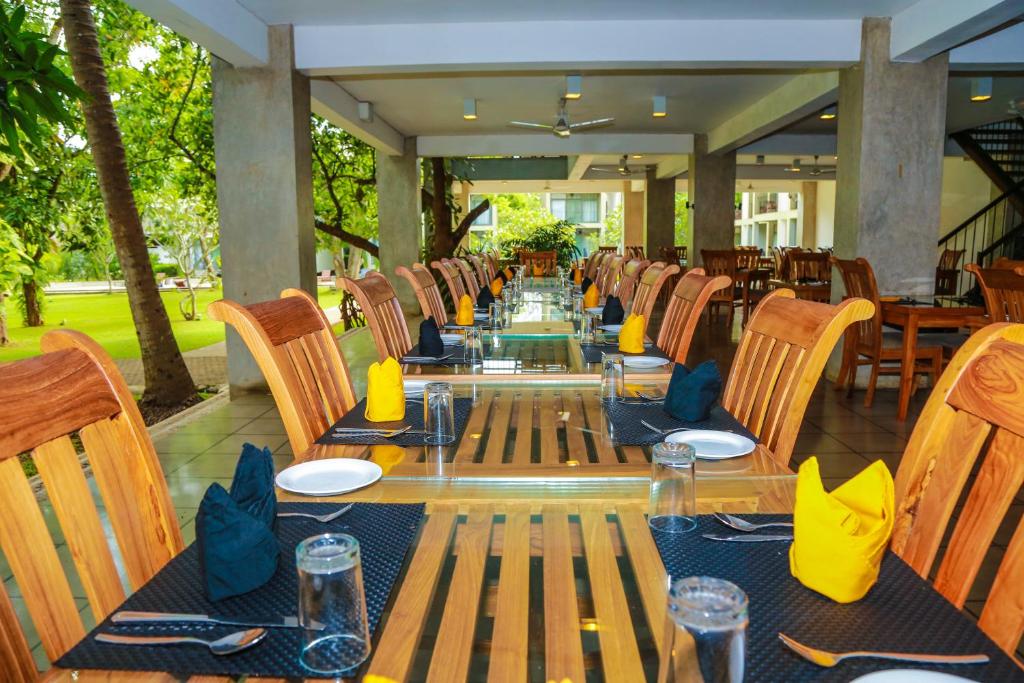 Embark on a 9 Night journey through the heart of Sri Lanka, Discovering Captivating Cities and Cultural Wonders. Priced at just £1799pp