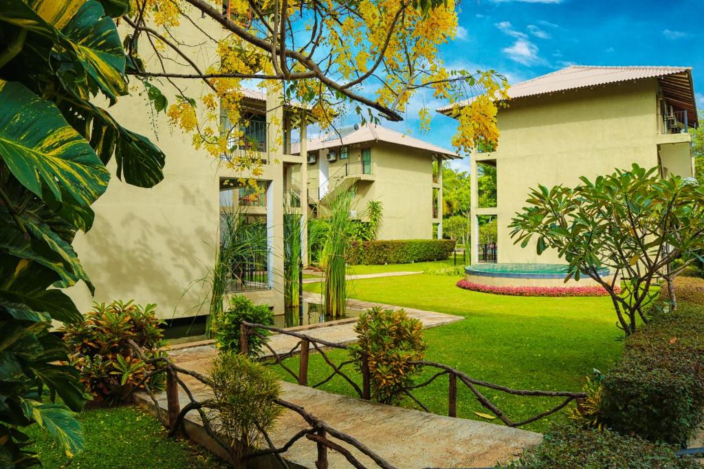 Embark on a 9 Night journey through the heart of Sri Lanka, Discovering Captivating Cities and Cultural Wonders. Priced at just £1799pp