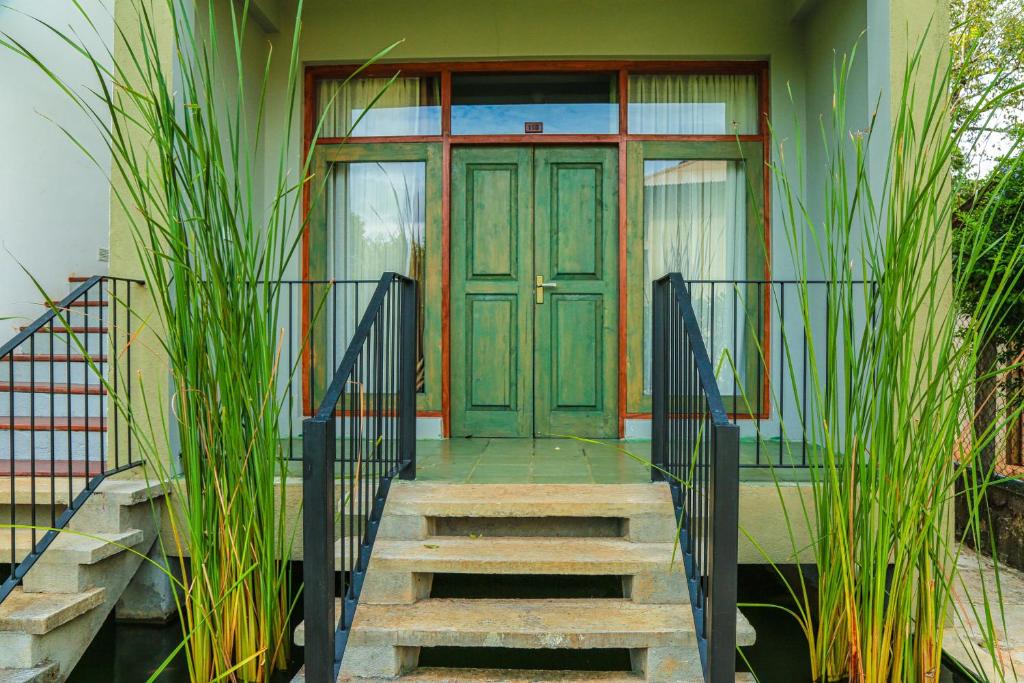 Embark on a 9 Night journey through the heart of Sri Lanka, Discovering Captivating Cities and Cultural Wonders. Priced at just £1799pp