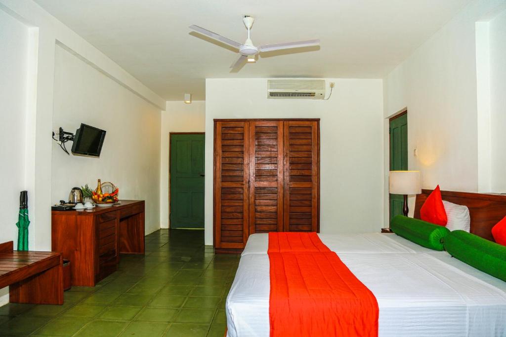 Embark on a 9 Night journey through the heart of Sri Lanka, Discovering Captivating Cities and Cultural Wonders. Priced at just £1799pp