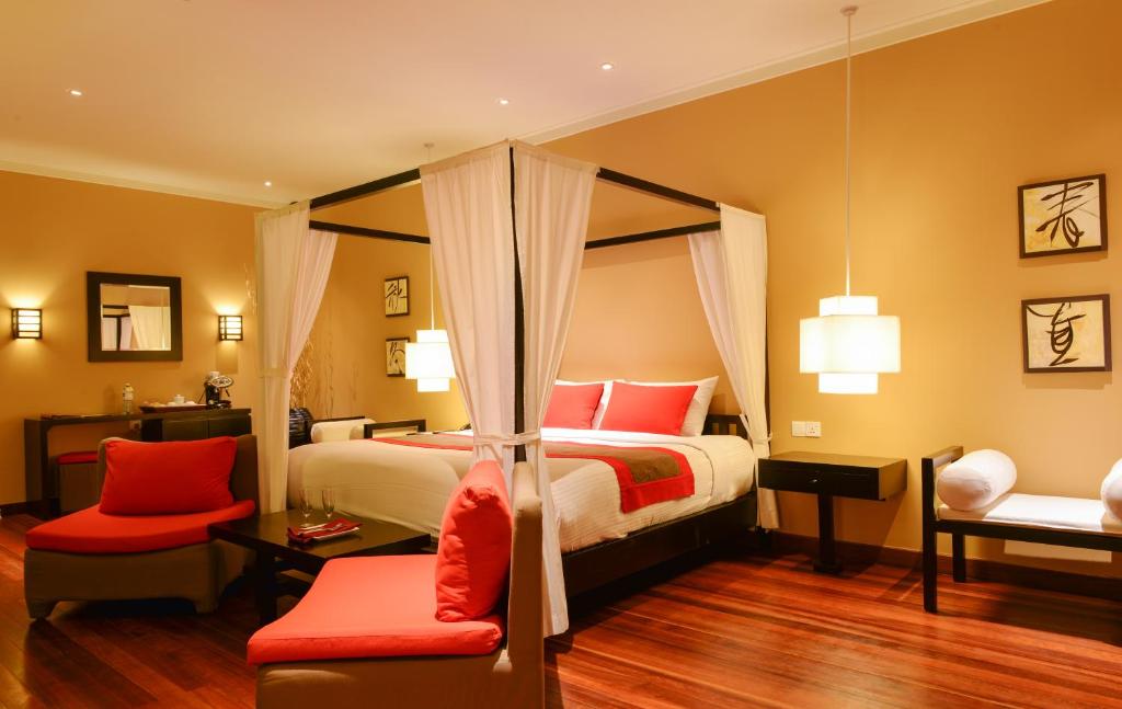 Dream Maldives Getaway: 7 Nights Adaaran Select Hudhuranfushi All Inclusive Premium Combined Return Speedboat Transfer included Price starting from £1,599pp