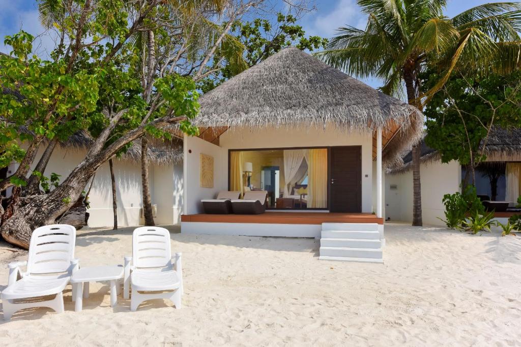 DREAMLAND MALDIVES COUPLE ESCAPE 14 Nights in Paradise All-Inclusive, Price starting From £5,949 Per Couple