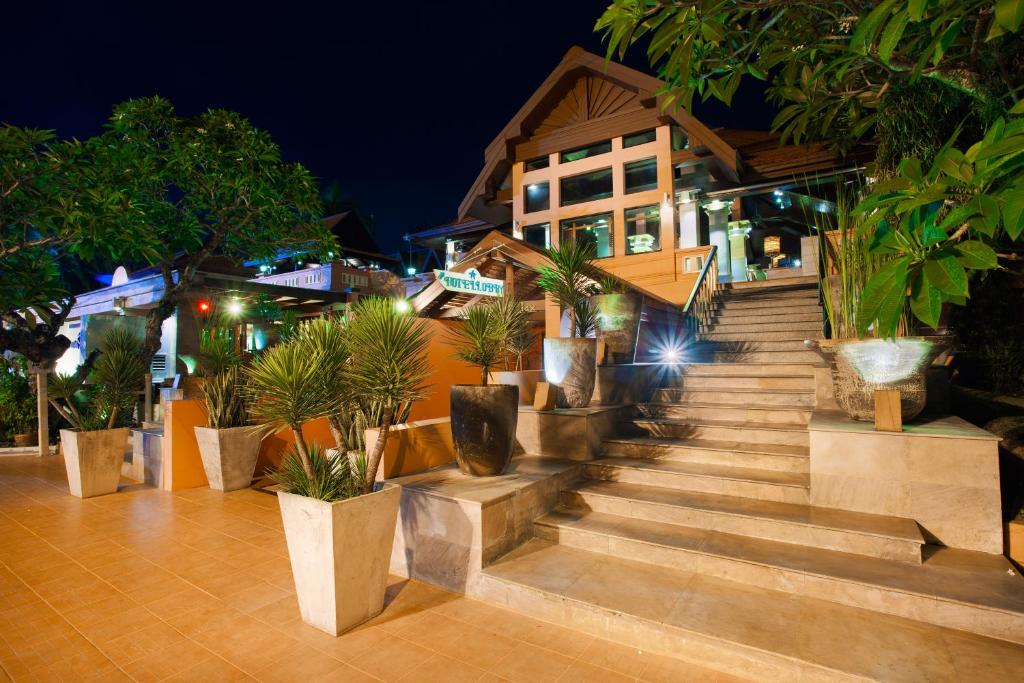 “09 Nights Splendid Holiday offer to experience Bangkok City Vibes and Phuket Beach Bliss”