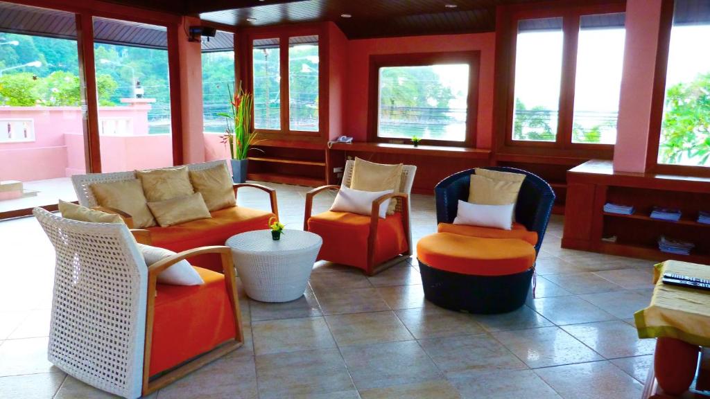 “09 Nights Splendid Holiday offer to experience Bangkok City Vibes and Phuket Beach Bliss”