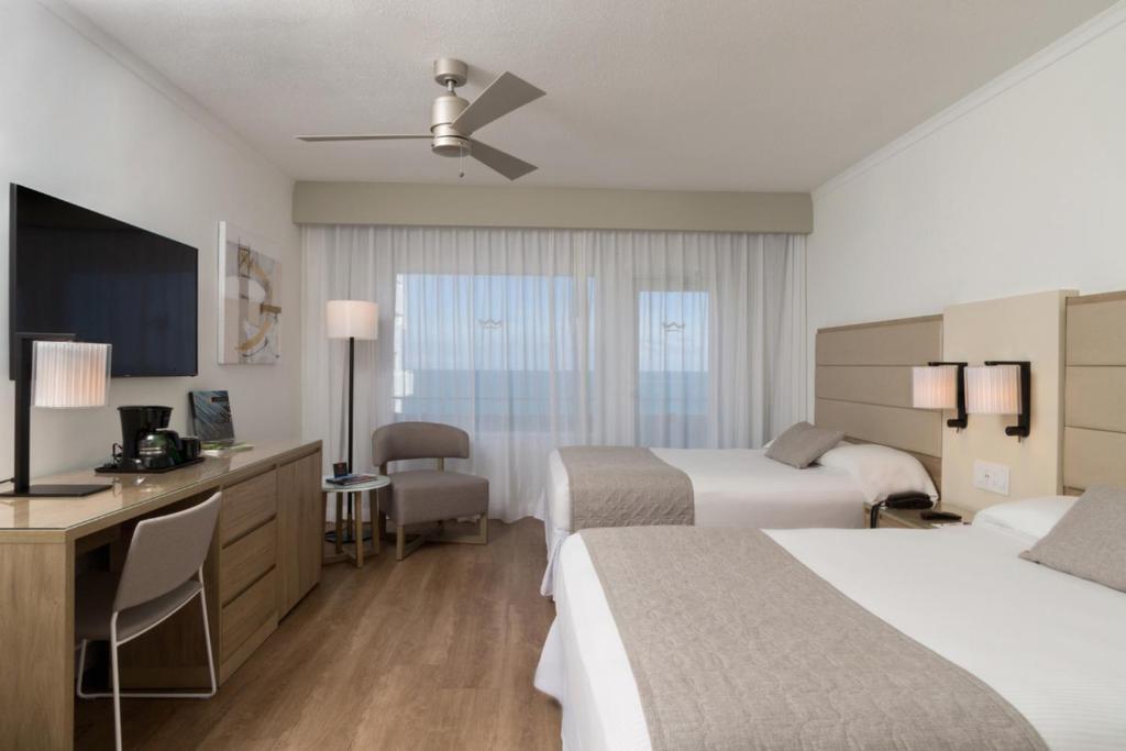Twin City Deluxe Deal Punta Cana || Miami